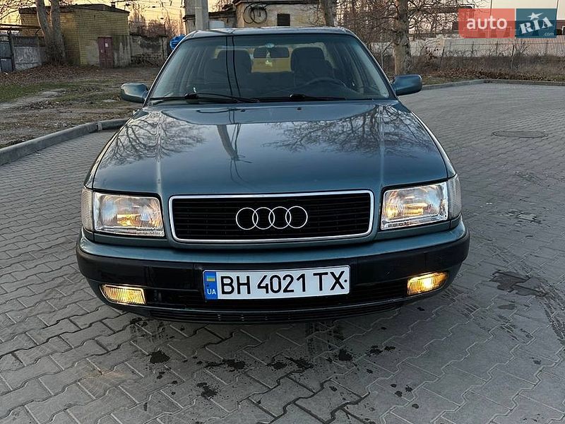 Седан Audi 100 1991 в Одессе
