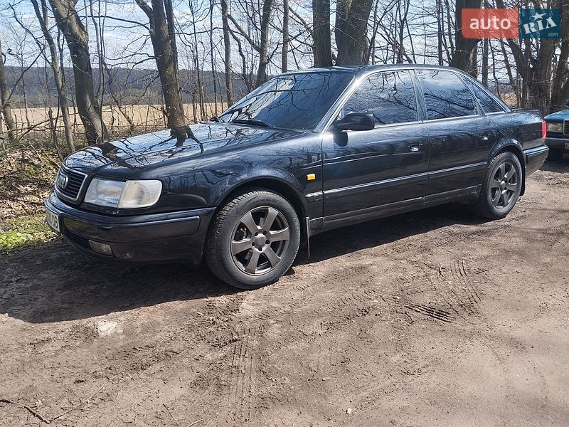 Седан Audi 100 1991 в Виннице