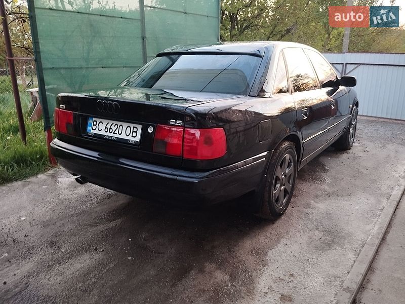 Седан Audi 100 1991 в Виннице