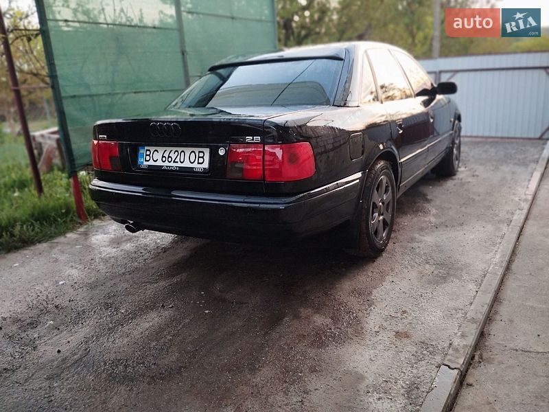 Седан Audi 100 1991 в Виннице