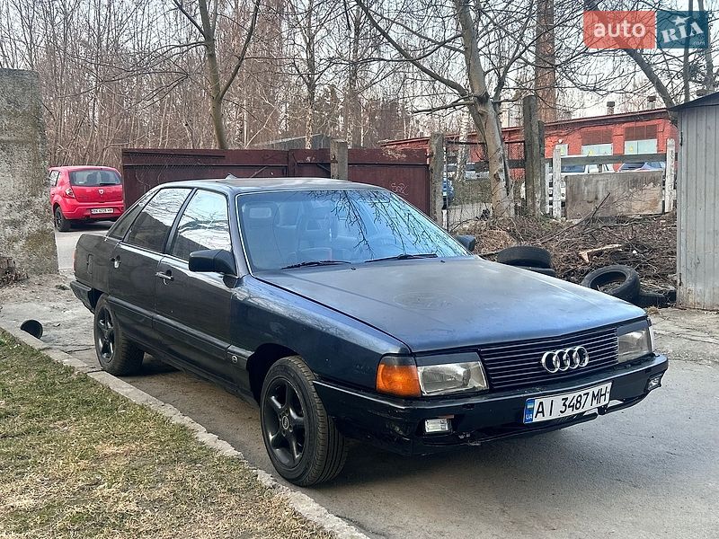 Седан Audi 100 1985 в Рівному