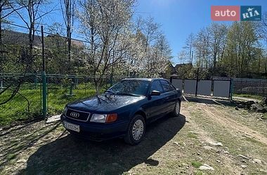 Седан Audi 100 1994 в Надвірній