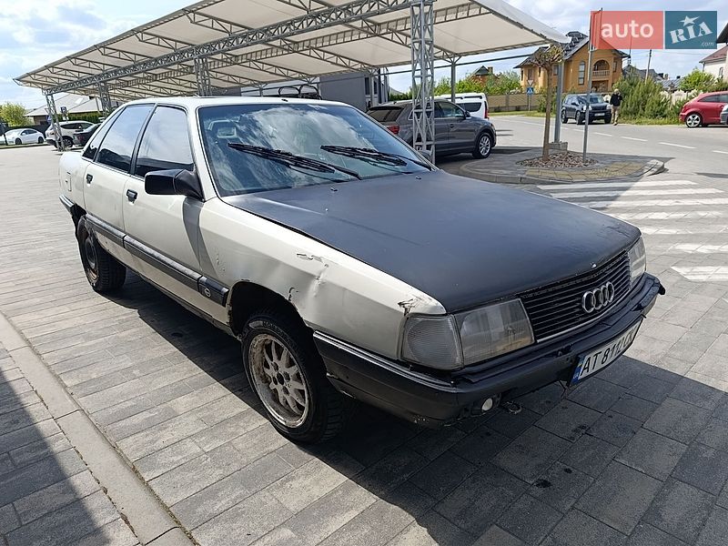 Седан Audi 100 1989 в Луцке