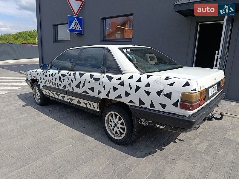 Седан Audi 100 1989 в Луцке