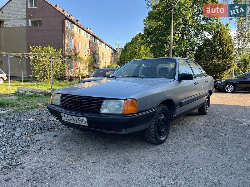Седан Audi 100 1983 в Ковеле