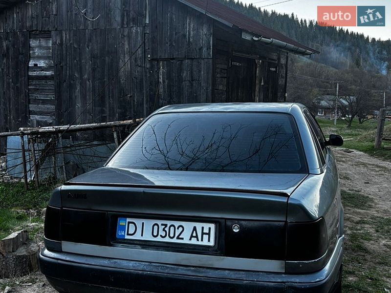 Седан Audi 100 1992 в Яремче