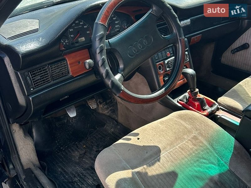 Седан Audi 100 1983 в Хмельницком