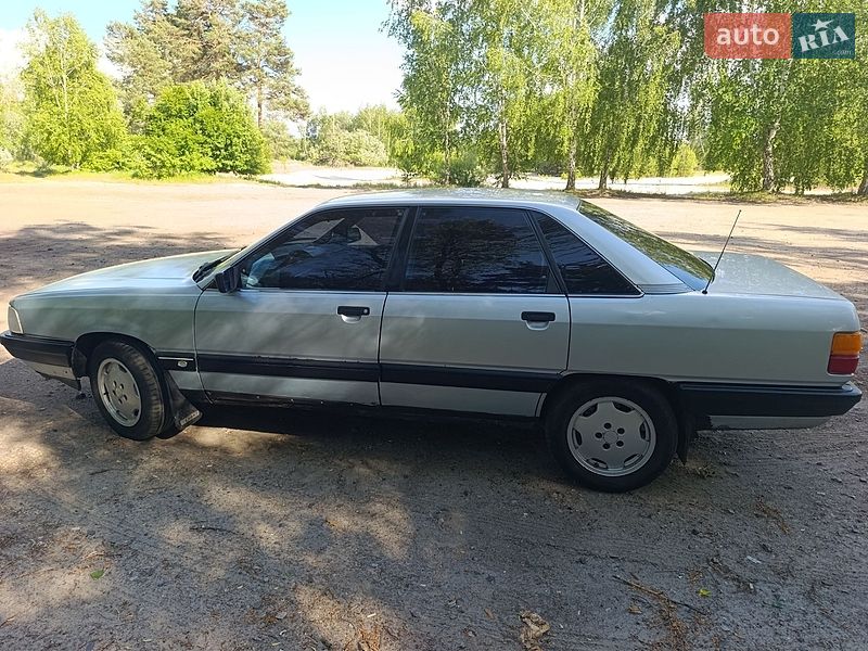 Седан Audi 100 1989 в Лебедине