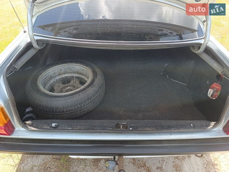 Седан Audi 100 1989 в Лебедине