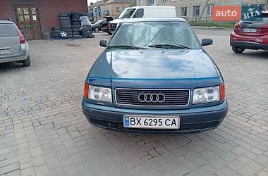 Седан Audi 100 1994 в Деражне
