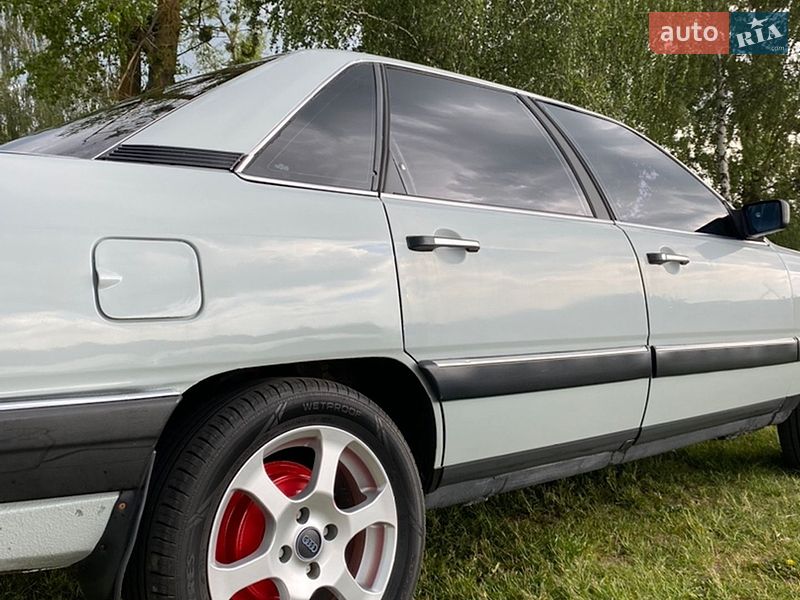 Седан Audi 100 1983 в Ковеле
