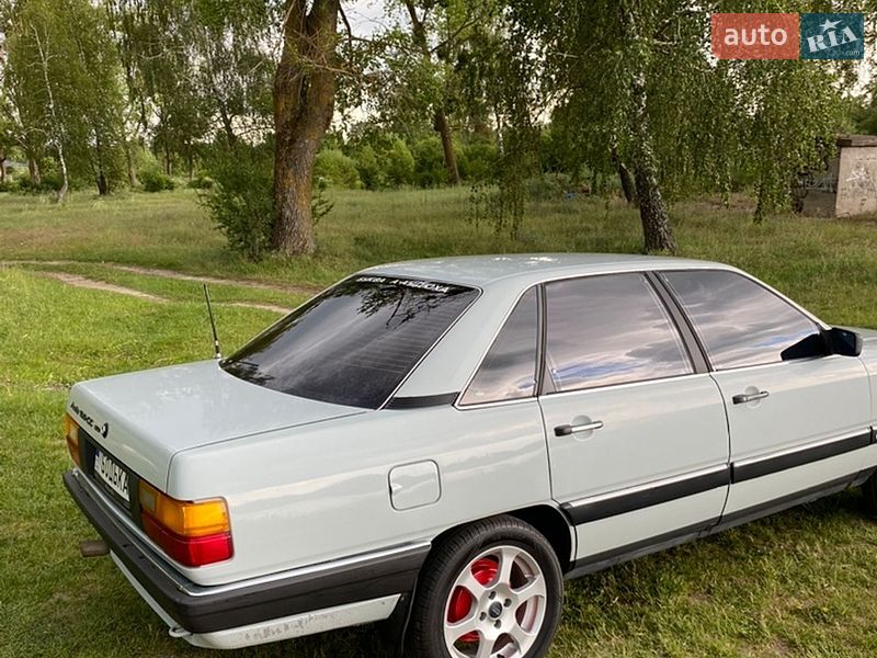 Седан Audi 100 1983 в Ковеле