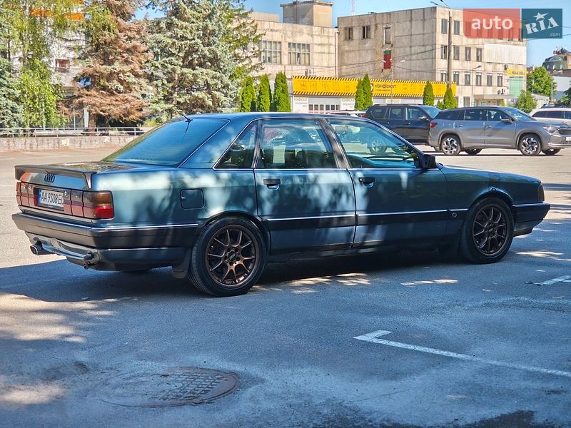 Седан Audi 100 1990 в Києві