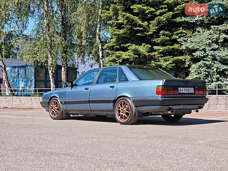 Седан Audi 100 1990 в Києві