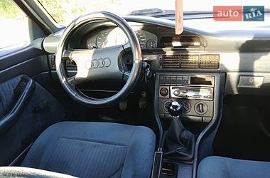Седан Audi 100 1990 в Сторожинце