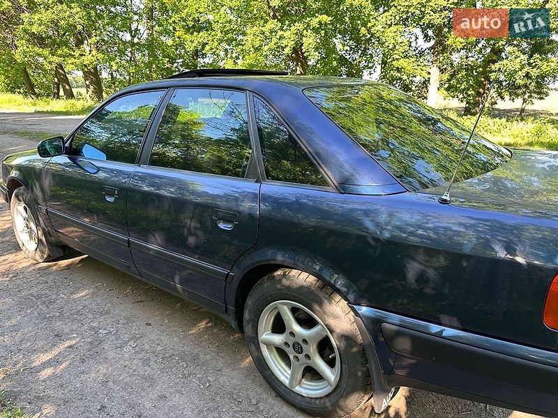 Седан Audi 100 1994 в Знаменке