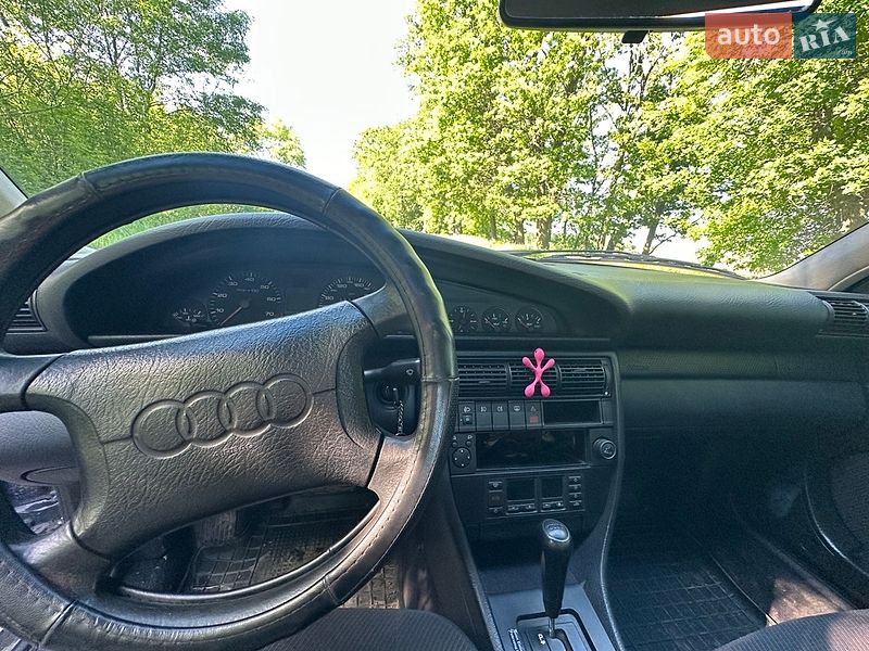 Седан Audi 100 1994 в Знаменке