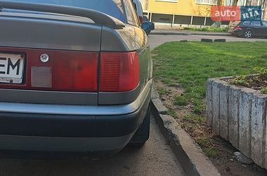Седан Audi 100 1993 в Волочиську