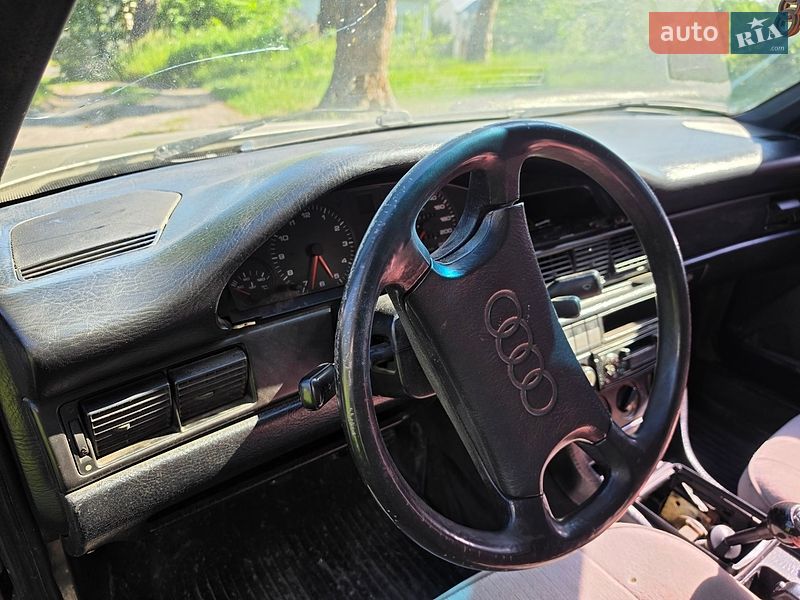 Седан Audi 100 1990 в Львове