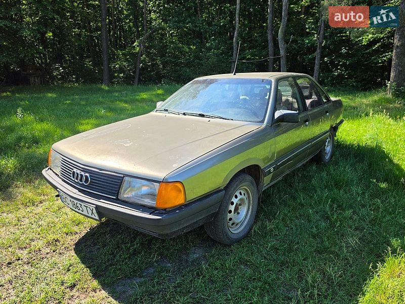 Седан Audi 100 1990 в Львове