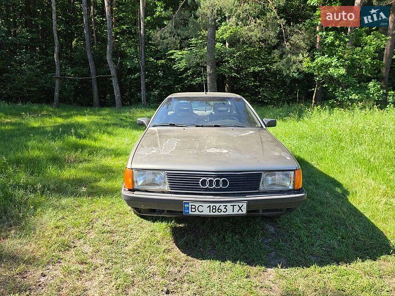 Седан Audi 100 1990 в Львове