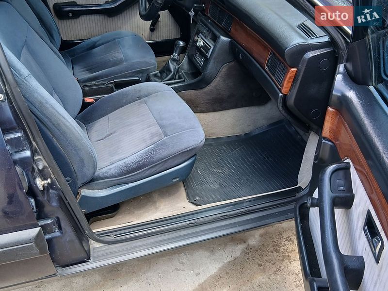 Седан Audi 100 1989 в Бучаче