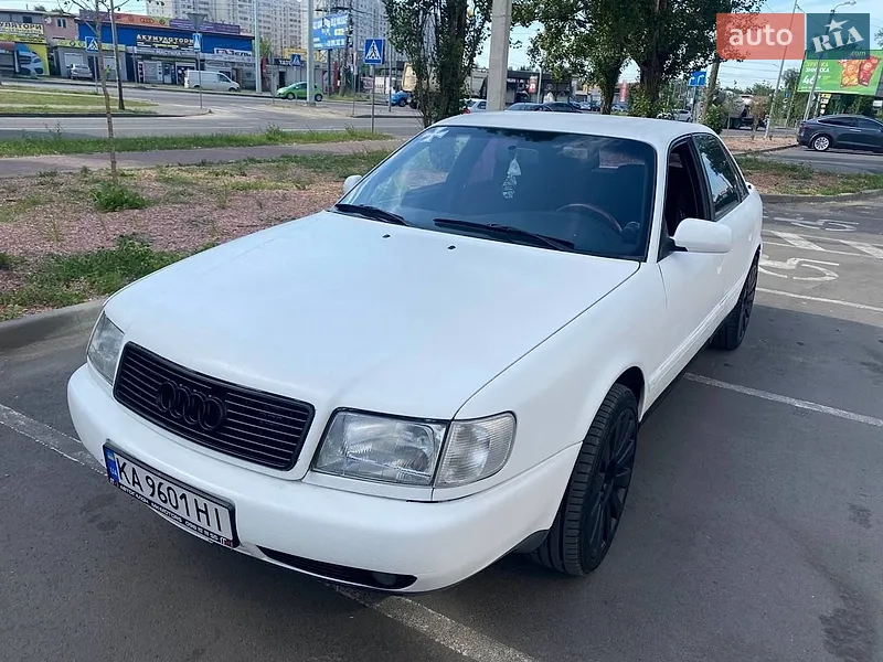 Audi 100
