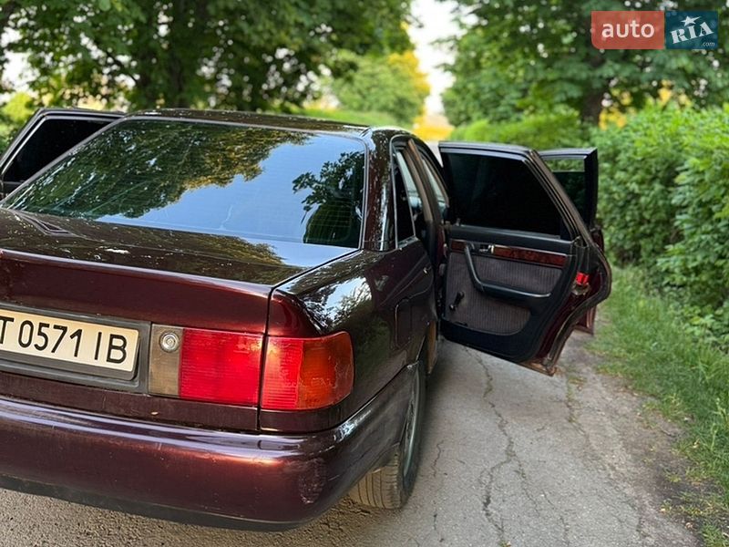 Седан Audi 100 1993 в Івано-Франківську
