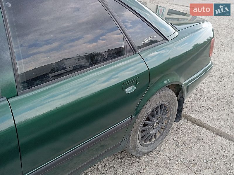 Седан Audi 100 1992 в Бурштині