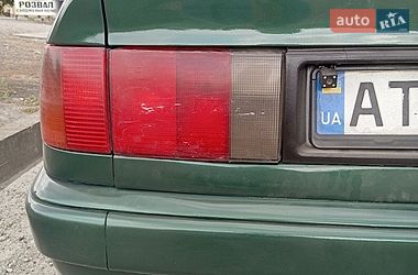 Седан Audi 100 1992 в Бурштині