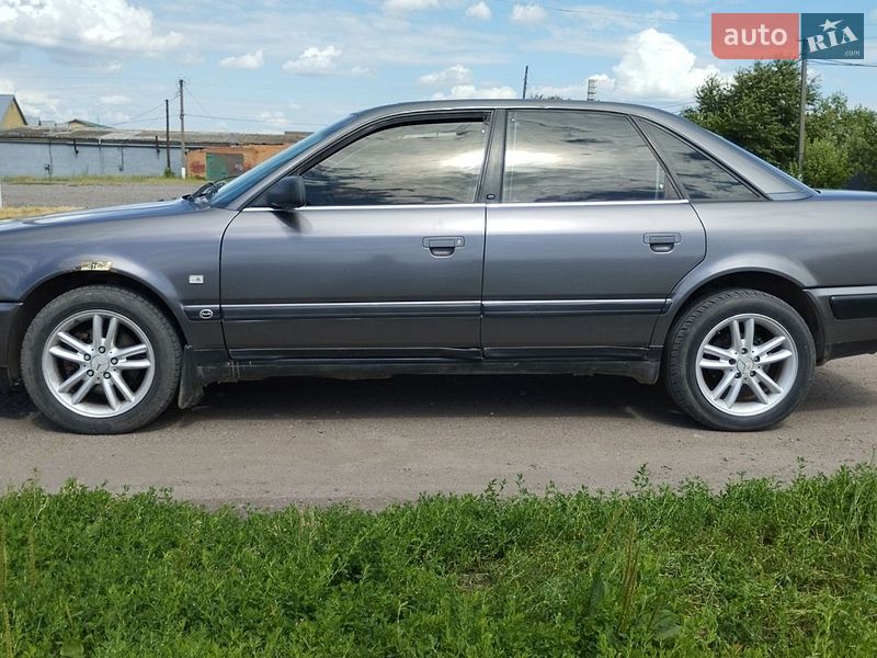 Седан Audi 100 1991 в Ильинцах