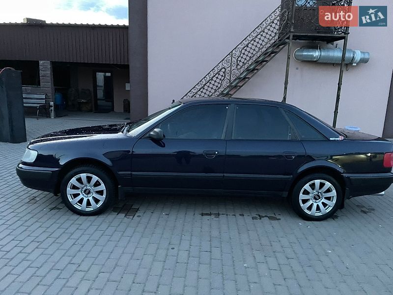 Седан Audi 100 1991 в Ровно