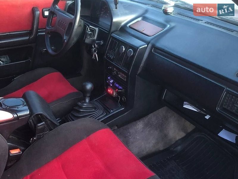 Седан Audi 100 1988 в Рівному