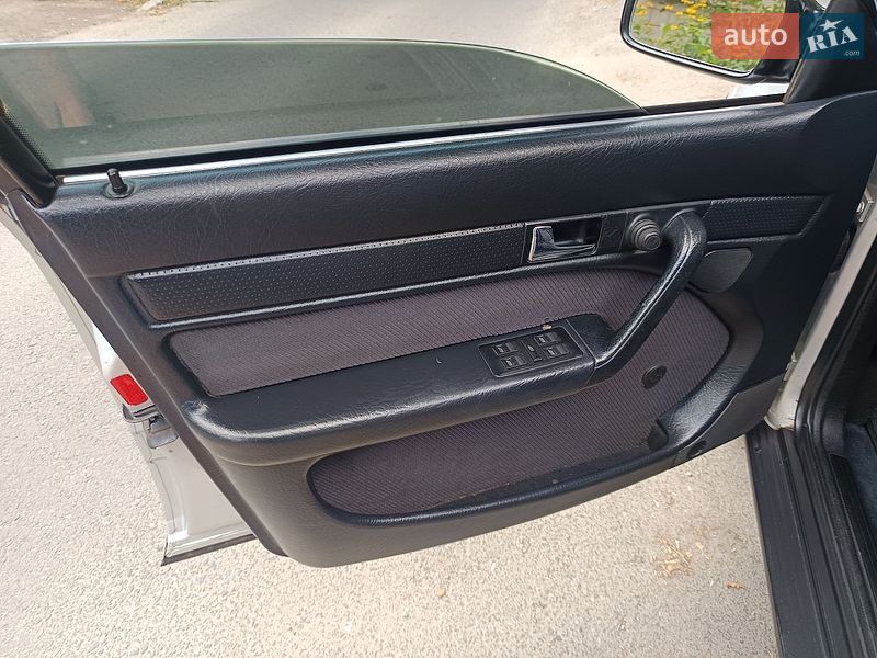 Седан Audi 100 1992 в Одесі