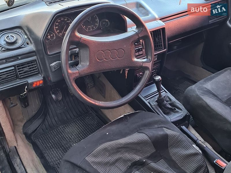 Седан Audi 100 1985 в Черкасах