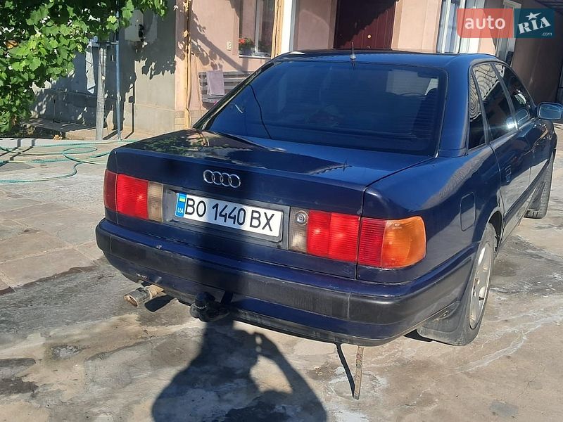 Audi 100 1992 Audi 100 1992