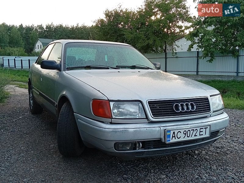 Седан Audi 100 1992 в Любомле