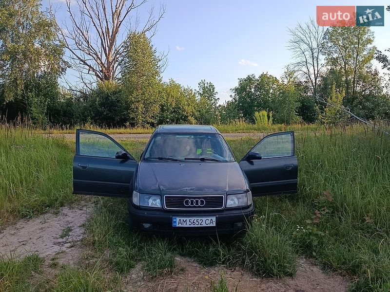 Седан Audi 100 1992 в Коростені