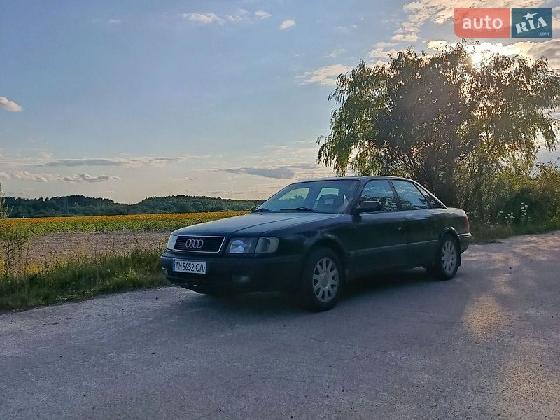 Седан Audi 100 1992 в Коростені