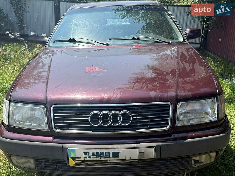 Седан Audi 100 1991 в Косове
