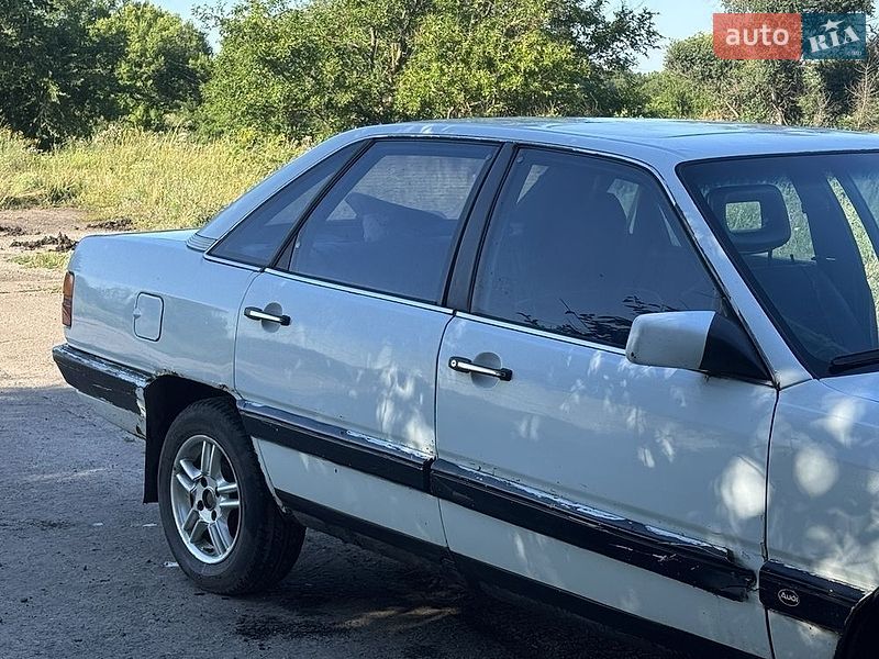 Audi 100 1983