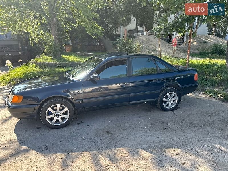 Седан Audi 100 1991 в Львове