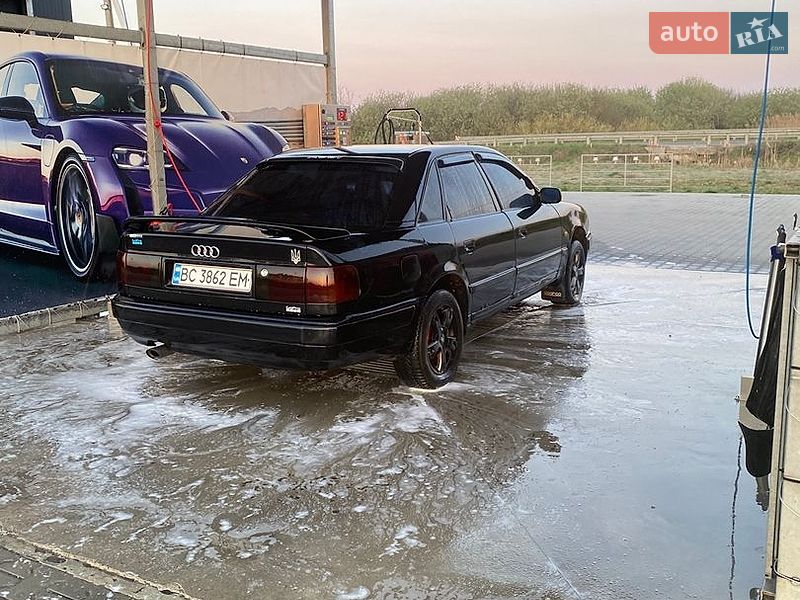 Седан Audi 100 1992 в Львове