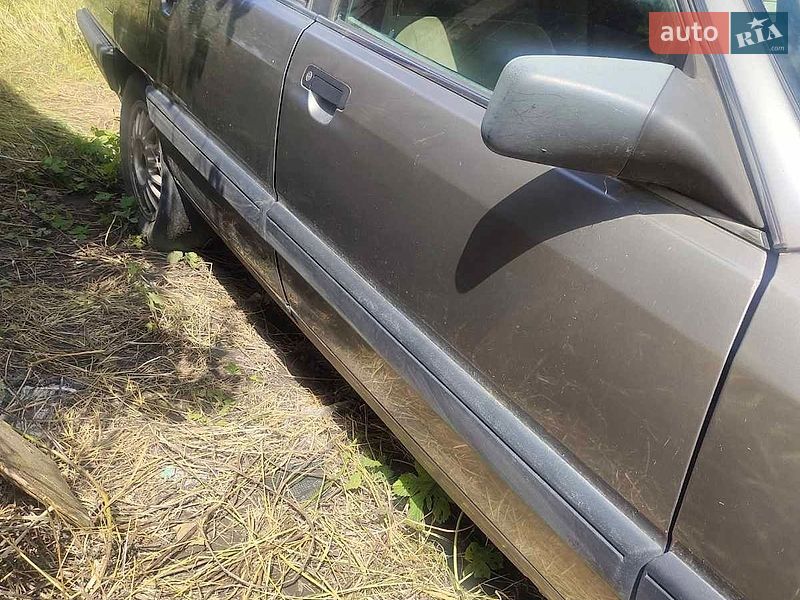 Седан Audi 100 1988 в Ахтырке