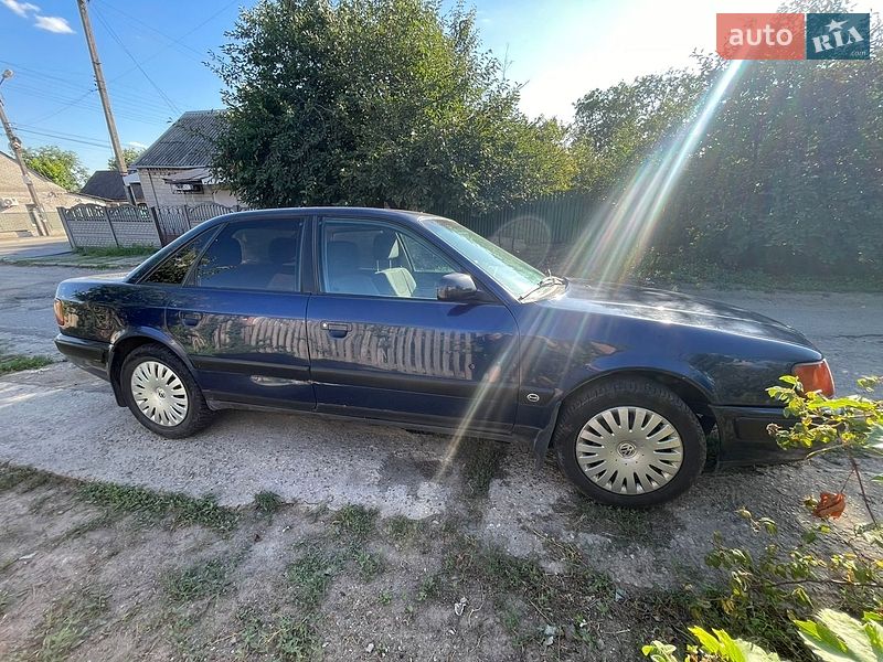 Седан Audi 100 1993 в Запоріжжі