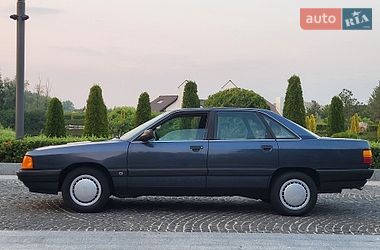 Седан Audi 100 1988 в Днепре Седан Audi 100 1988 в Днепре