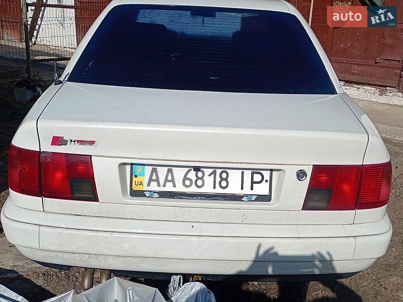 Седан Audi 100 1992 в Рівному