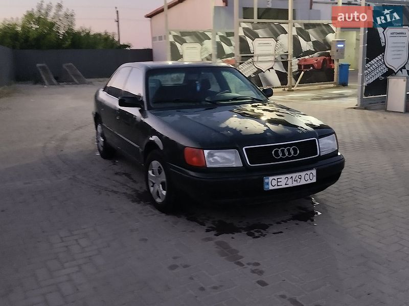 Седан Audi 100 1992 в Лужанах