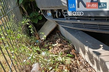 Седан Audi 100 1993 в Одесі фото 5 Седан Audi 100 1993 в Одесі
