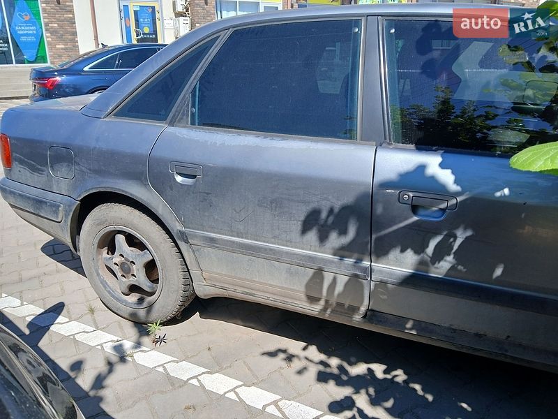 Седан Audi 100 1993 в Одессе
